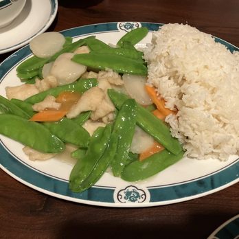 New China - Chicken with Snow Peas with Steamed Rice $11.75 - Chinese Near Me - Redding, California