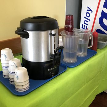 King's Teriyaki - Complimentary tea from the owners. They do a wonderful job of keeping it clean! - Japanese Near Me - Mukilteo, Washington
