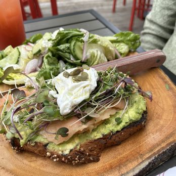District Kitchen & Cocktails - New American Near Me - Austin, Texas