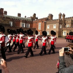 Free London Walking Tours - Great view of the Changing of the Guard procession!