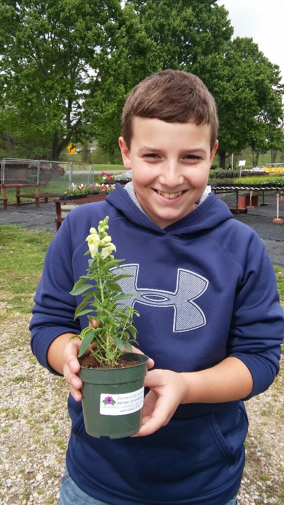 SCIOTO BLOOMS GREENHOUSE Updated September 2024 24 Photos 13071