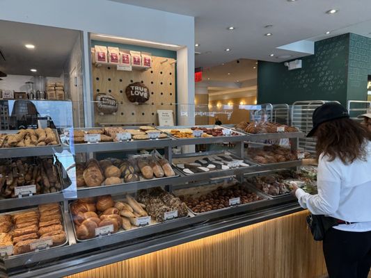 Breads Bakery by null