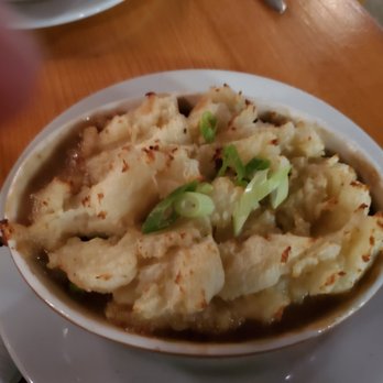 Ryans Corner House - Shepherd's (cottage) pie - Pubs Near Me - Kennebunk, Maine