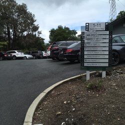 John E Ogro, DDS - Front driveway entrance.