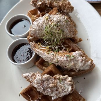 Surveyor - Chicken and waffles - American Near Me - Washington, DC, District of Columbia Surveyor - Chicken and waffles - American Near Me - Washington, DC, District of Columbia