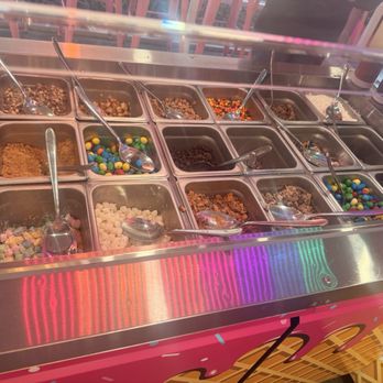 Gelato Sweetspot - Assortment of toppings - Ice Cream & Frozen Yogurt Near Me - Poway, California
