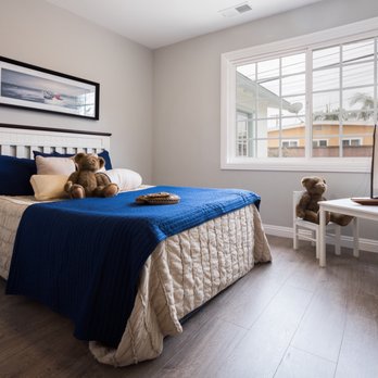 Sophie Sticated Staging - a teddy bear on a bed - Home Staging Near Me Sophie Sticated Staging - a teddy bear on a bed - Home Staging Near Me