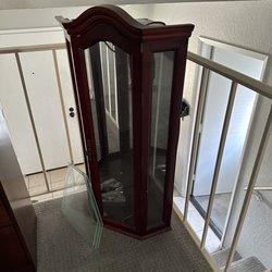 Redwing Glass - Do you fix glass in this type of furniture?