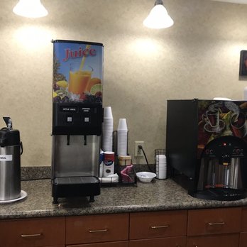 Countryside Suites - Milk and juice dispenser and coffee dispenser - Hotels Near Me - Lincoln, Nebraska Countryside Suites - Milk and juice dispenser and coffee dispenser - Hotels Near Me - Lincoln, Nebraska