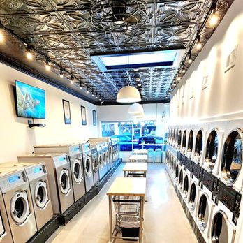 Washup - Washup's location boasts a rich 40-year legacy, steeped in the timeless charm of Rockville Centre. - Laundromat Near Me - Rockville Centre, New York Washup - Washup's location boasts a rich 40-year legacy, steeped in the timeless charm of Rockville Centre. - Laundromat Near Me - Rockville Centre, New York