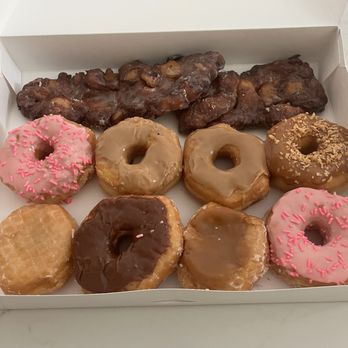 Lickin Good Donuts - Donuts Near Me - Soddy-Daisy, Tennessee Lickin Good Donuts - Donuts Near Me - Soddy-Daisy, Tennessee
