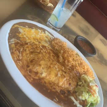 La Plazuela - Cheese Enchilada with rice beans and slaw and a Paloma - Mexican Near Me - Antioch, California