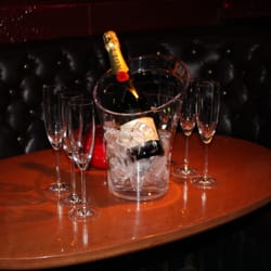 MAXIM Pianobar Amsterdam - De lekkerste champagnes in Pianobar Maxim!