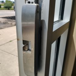 Paul's Lock & Repair - Re-installed, and working beautifully!