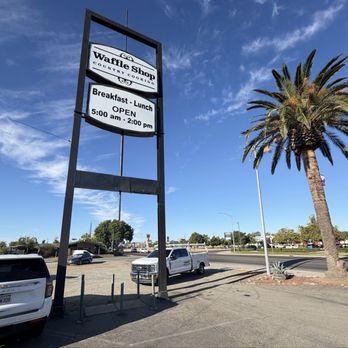Waffle Shop - the sign is bigger than the palm tree - Waffles Near Me - Oroville, California Waffle Shop - the sign is bigger than the palm tree - Waffles Near Me - Oroville, California