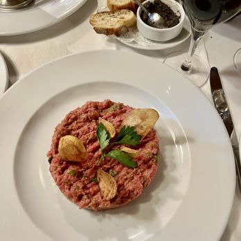 L'Auberge Dab - Beef tartare - Seafood Near Me - Paris, 75 L'Auberge Dab - Beef tartare - Seafood Near Me - Paris, 75