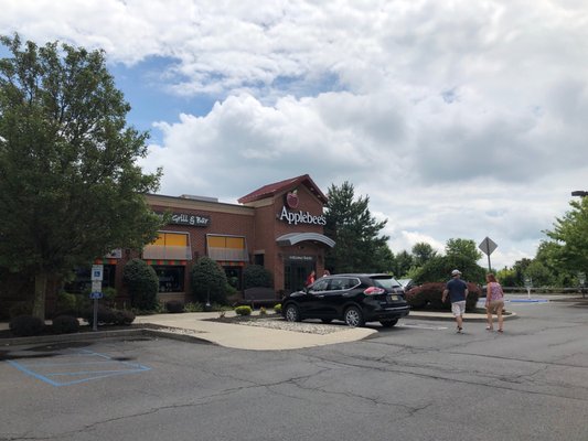 Applebee's Grill + Bar by null