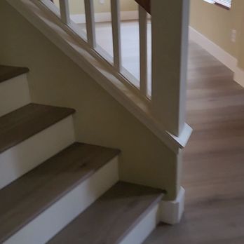 Neil Franklin Painting - Staircase before - Painters Near Me - Fair Oaks, California Neil Franklin Painting - Staircase before - Painters Near Me - Fair Oaks, California