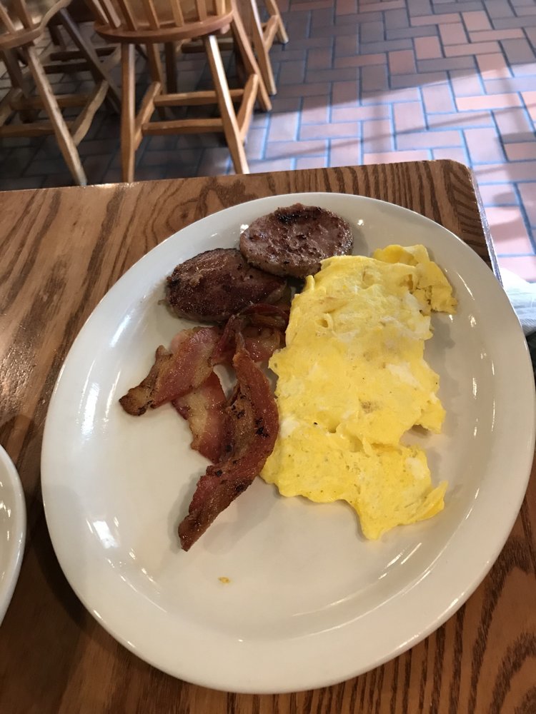 CRACKER BARREL OLD COUNTRY STORE 113 Photos & 83 Reviews American