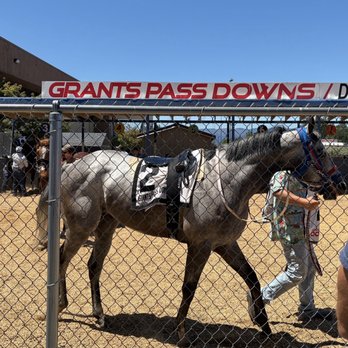 Grants Pass Downs - Horse Racing Near Me - Grants Pass, Oregon Grants Pass Downs - Horse Racing Near Me - Grants Pass, Oregon