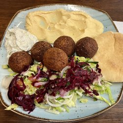 Divane Kebabhouse - Falafel plate