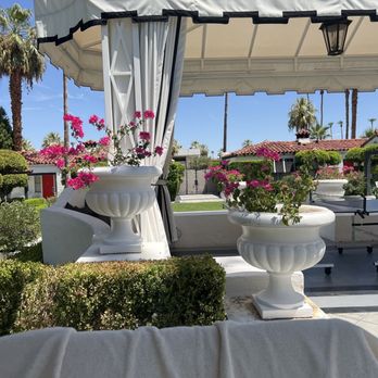 Chi Chi Restaurant - Breakfast & Brunch Near Me - Palm Springs, California
