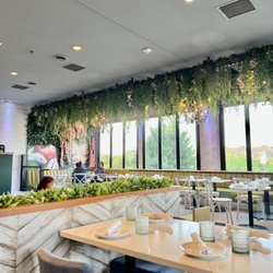 Ivy By The Lake - Beautiful interior