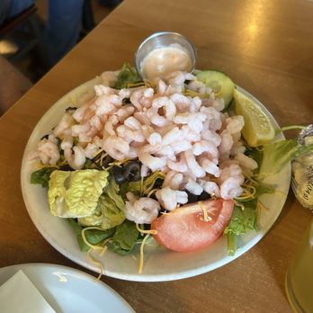The Laughing Clam - Happy hour - mini shrimp Louie, and it was not mini - Seafood Near Me - Grants Pass, Oregon The Laughing Clam - Happy hour - mini shrimp Louie, and it was not mini - Seafood Near Me - Grants Pass, Oregon