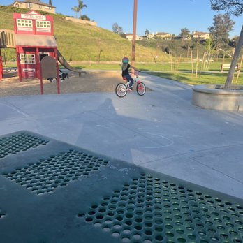Stagecoach Park - Bike riding - Parks Near Me - Corona, California