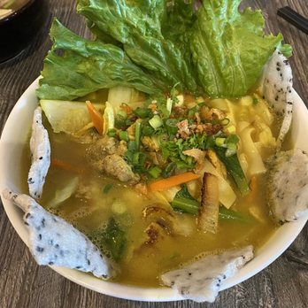 Barrhaven Vietnamese Restaurant - Mi quang heo & tom - Vietnamese Near Me - Ottawa, Ontario