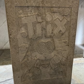 KITH Treats - Cool cereal box designs on their concrete seats - Ice Cream & Frozen Yogurt Near Me - Honolulu, Hawaii KITH Treats - Cool cereal box designs on their concrete seats - Ice Cream & Frozen Yogurt Near Me - Honolulu, Hawaii