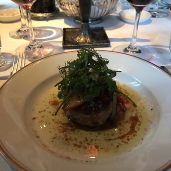 Le Coucou - Chicken stuffed with foie - French Near Me - New York, New York Le Coucou - Chicken stuffed with foie - French Near Me - New York, New York