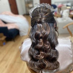 I booked Stephanie for my hair and makeup for my wedding day and I loved how my hair came out!