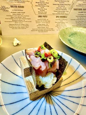 Crave Sushi Bar by null