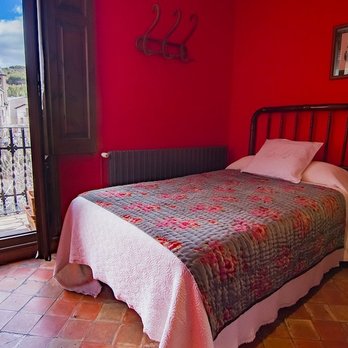 Casa Leonardo - Pubs Near Me - Senterada, L Casa Leonardo - Pubs Near Me - Senterada, L