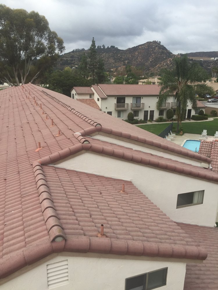 Slide of Gastelum Roofing