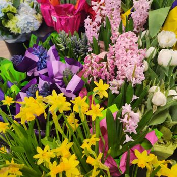 Big Y - Spring is in the air. - Grocery Near Me - Simsbury, Connecticut Big Y - Spring is in the air. - Grocery Near Me - Simsbury, Connecticut