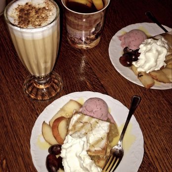 Cafe Belg - Szarlotki z lodami, herbata zimowa i kawa z mlekiem. - Coffee & Tea Near Me - Częstochowa, SL Cafe Belg - Szarlotki z lodami, herbata zimowa i kawa z mlekiem. - Coffee & Tea Near Me - Częstochowa, SL