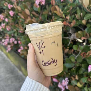 Alta Coffee - Vanilla dirty chai - Coffee & Tea Near Me - Newport Beach, California