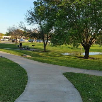 Boone Road Park - Trail - Parks Near Me - Houston, Texas