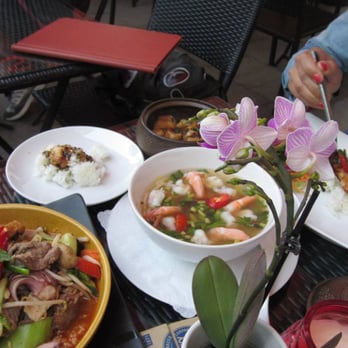 An Nam - canh chua and ca kho tho (fish cooked two ways: sweet and sour soup and caramel braised fish) + combo meat stirfry - Vietnamese Near Me - Munich, BY