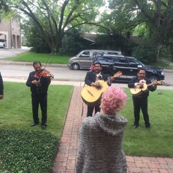 mariachi mensajeros de mi tierra - The Mariachi guys