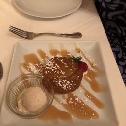 Apple Tart with homemade cinnamon ice cream