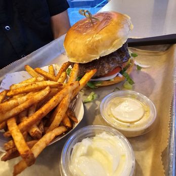 Big Buns - Angus Beef Burger - Burgers Near Me - Fairfax, Virginia Big Buns - Angus Beef Burger - Burgers Near Me - Fairfax, Virginia