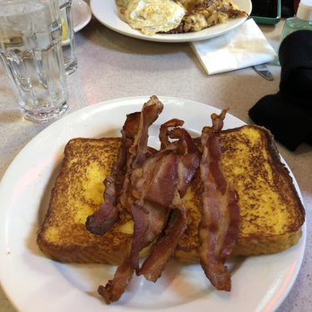 Applejack Diner - Diners Near Me - New York, New York