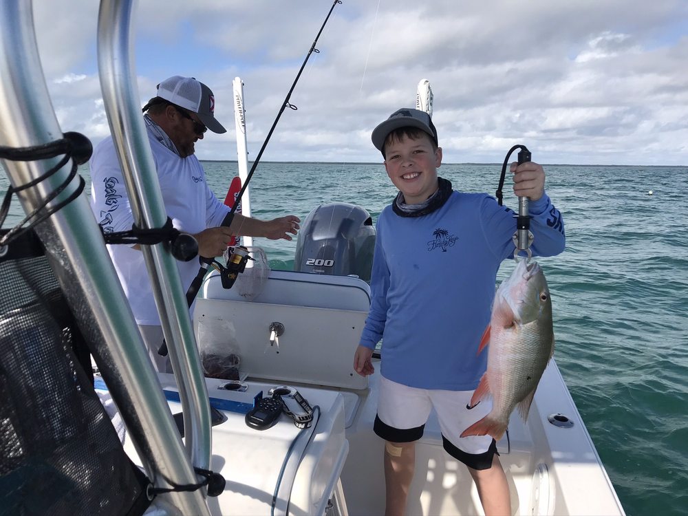 Scales 2 Tales Charters Logo