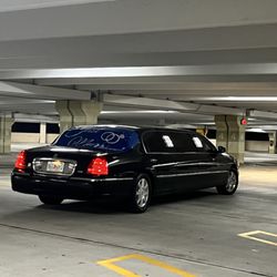 Diamond Coach Limousine - Strech Limo always ready for events!