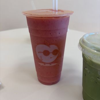 Whata Peach - Sweet summer smoothie - Juice Bars & Smoothies Near Me - Encino, California