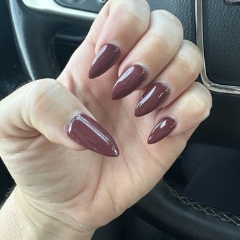 Gloss + Glow Nails Bar - Nail Salons Near Me - Lake Forest, California