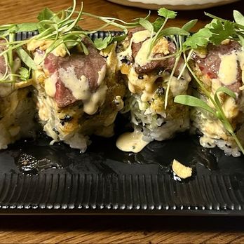 Ton Shou - Wagyu Surf & Turf Roll - Izakaya Near Me - Las Vegas, Nevada Ton Shou - Wagyu Surf & Turf Roll - Izakaya Near Me - Las Vegas, Nevada